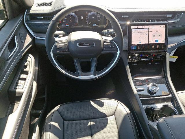 new 2025 Jeep Grand Cherokee car, priced at $55,660