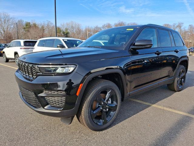 new 2024 Jeep Grand Cherokee car, priced at $46,995