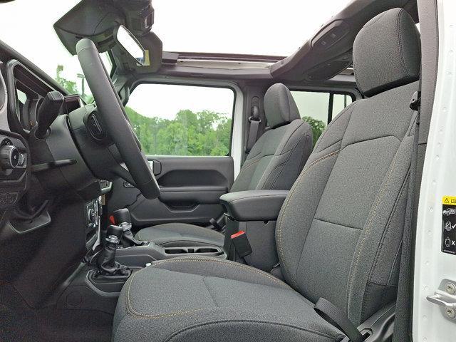 new 2025 Jeep Wrangler car, priced at $53,270