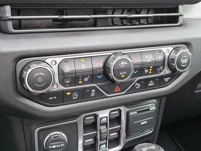 new 2025 Jeep Wrangler car, priced at $53,270
