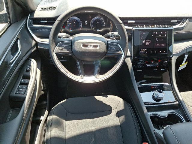 new 2025 Jeep Grand Cherokee car, priced at $44,170