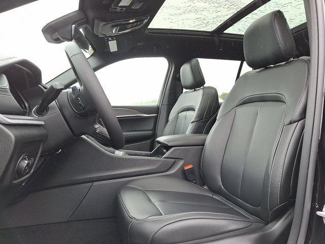 new 2025 Jeep Grand Cherokee car, priced at $50,010