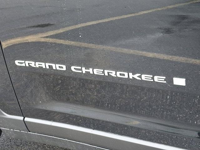 new 2025 Jeep Grand Cherokee car, priced at $50,010