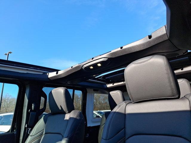 new 2025 Jeep Wrangler car, priced at $59,610