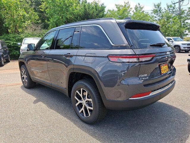 new 2025 Jeep Grand Cherokee car, priced at $50,010