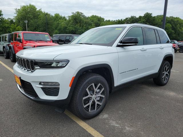 new 2024 Jeep Grand Cherokee car, priced at $50,995