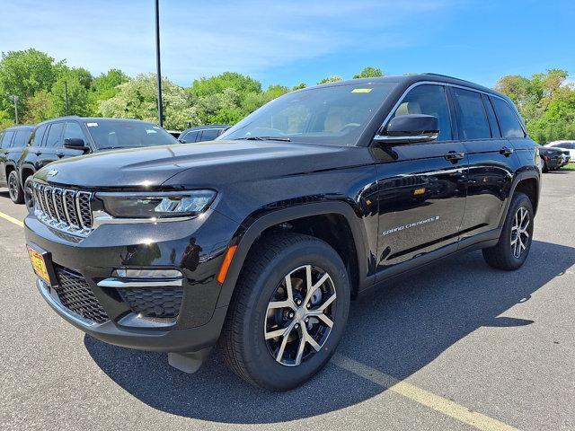 new 2025 Jeep Grand Cherokee car, priced at $52,935