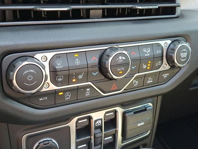 new 2025 Jeep Wrangler car, priced at $53,140