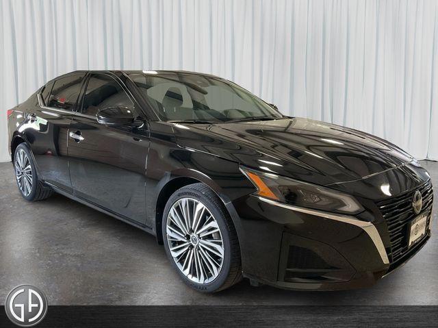 used 2023 Nissan Altima car, priced at $28,995