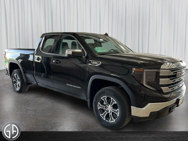 new 2025 GMC Sierra 1500 car, priced at $49,640