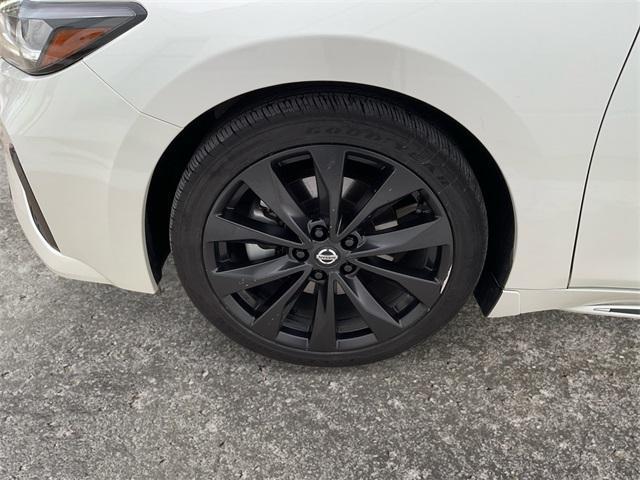 used 2020 Nissan Maxima car, priced at $32,995