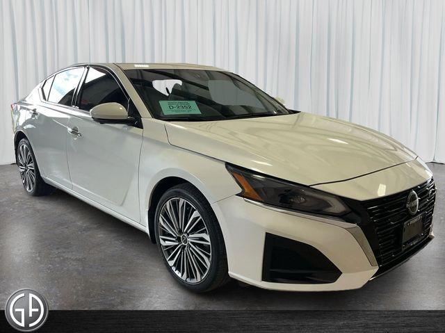 used 2023 Nissan Altima car, priced at $29,995