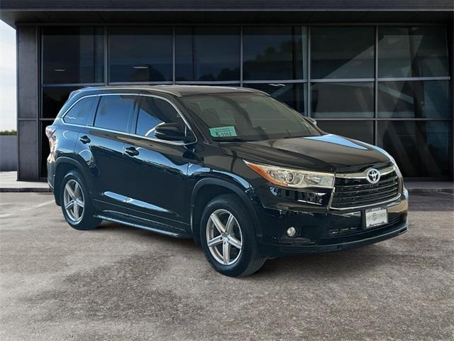 used 2016 Toyota Highlander car, priced at $25,995