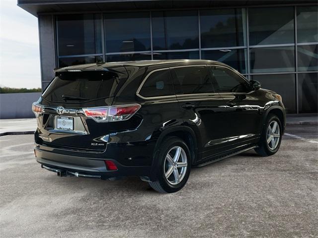 used 2016 Toyota Highlander car, priced at $25,995