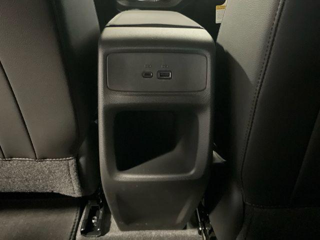 new 2025 Buick Envista car, priced at $26,685