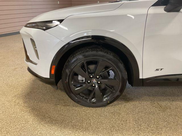 new 2025 Buick Envision car, priced at $40,881