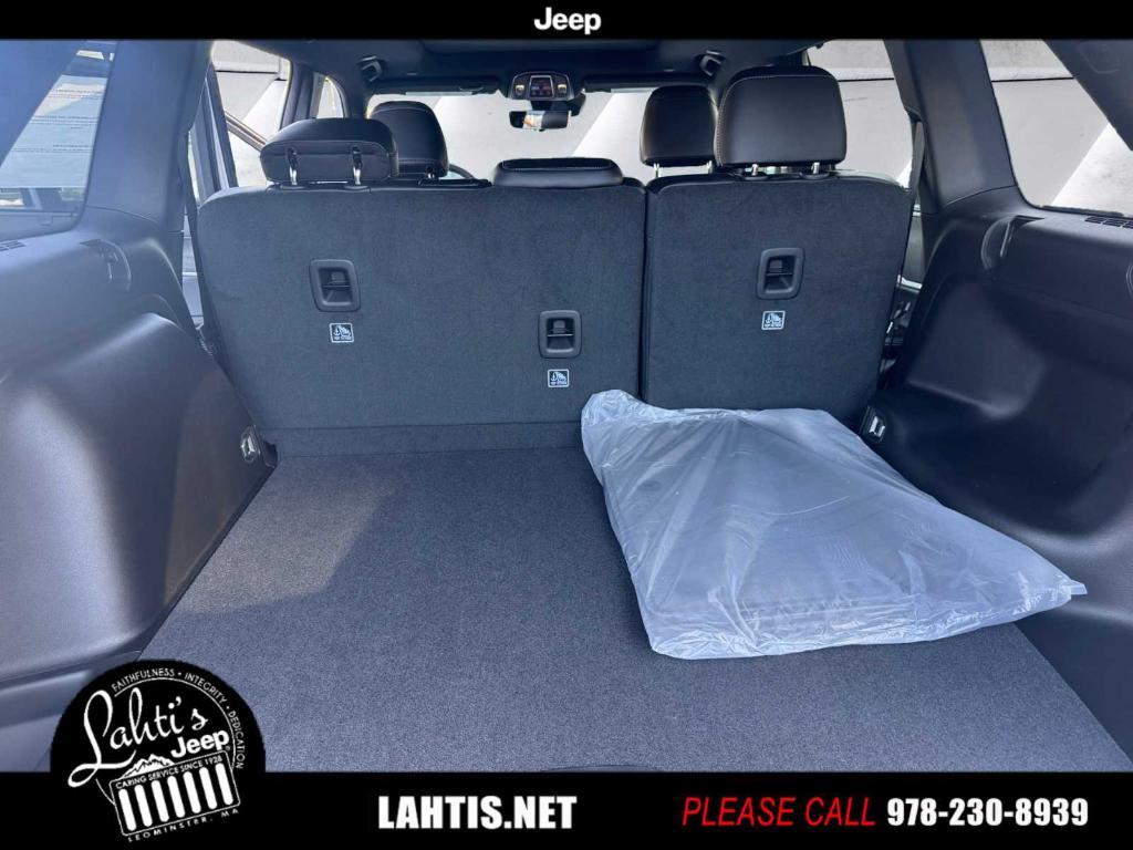 new 2025 Jeep Grand Cherokee car, priced at $50,721