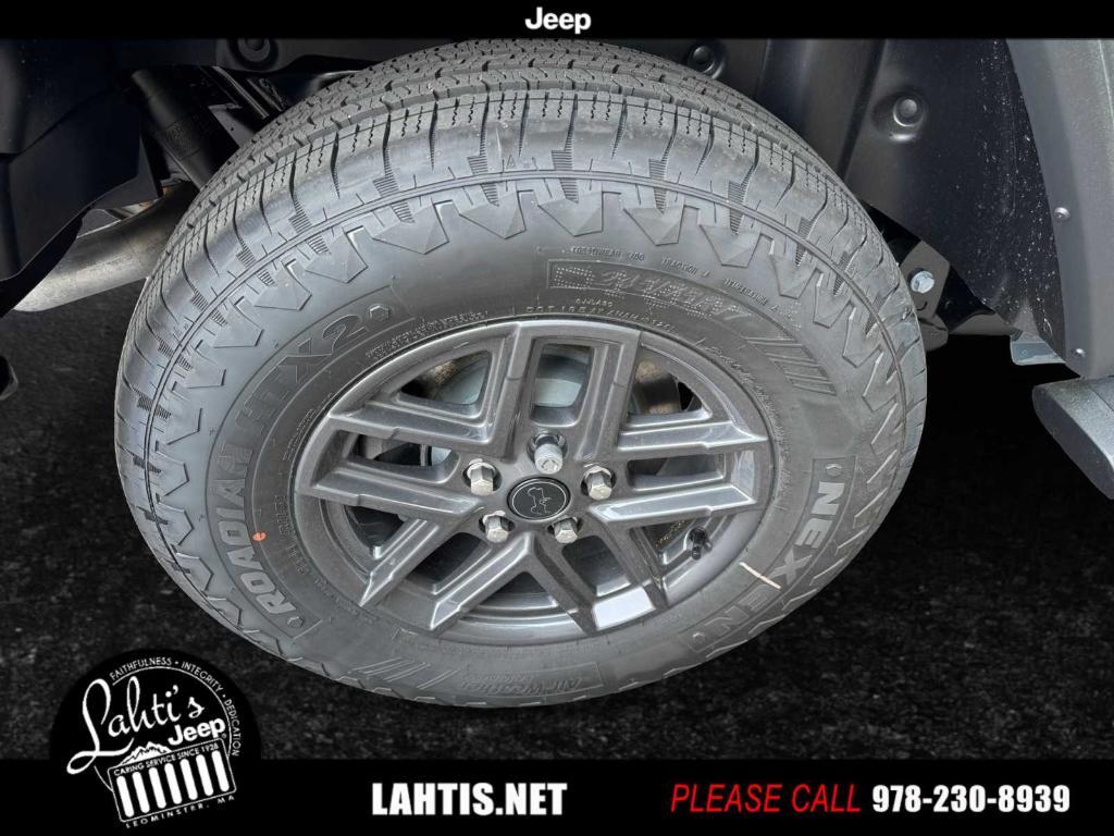 new 2025 Jeep Wrangler car, priced at $47,775