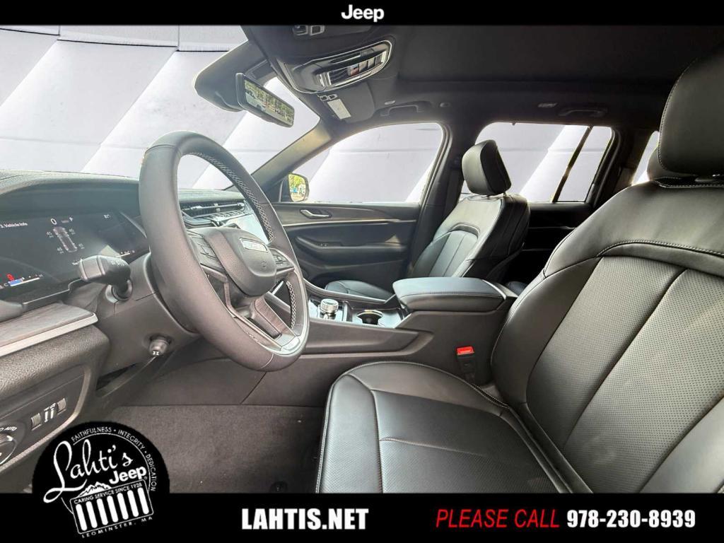 new 2025 Jeep Grand Cherokee car, priced at $52,935