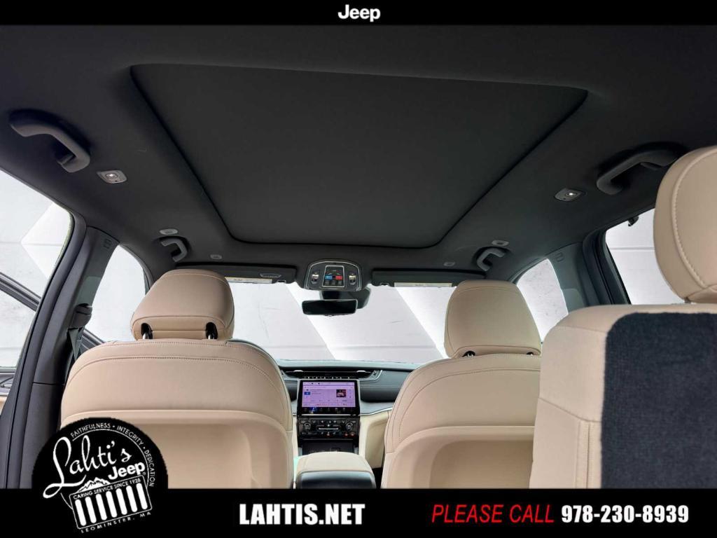 new 2025 Jeep Grand Cherokee car, priced at $53,930