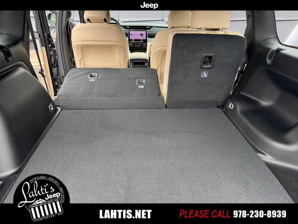 new 2025 Jeep Grand Cherokee car, priced at $53,930