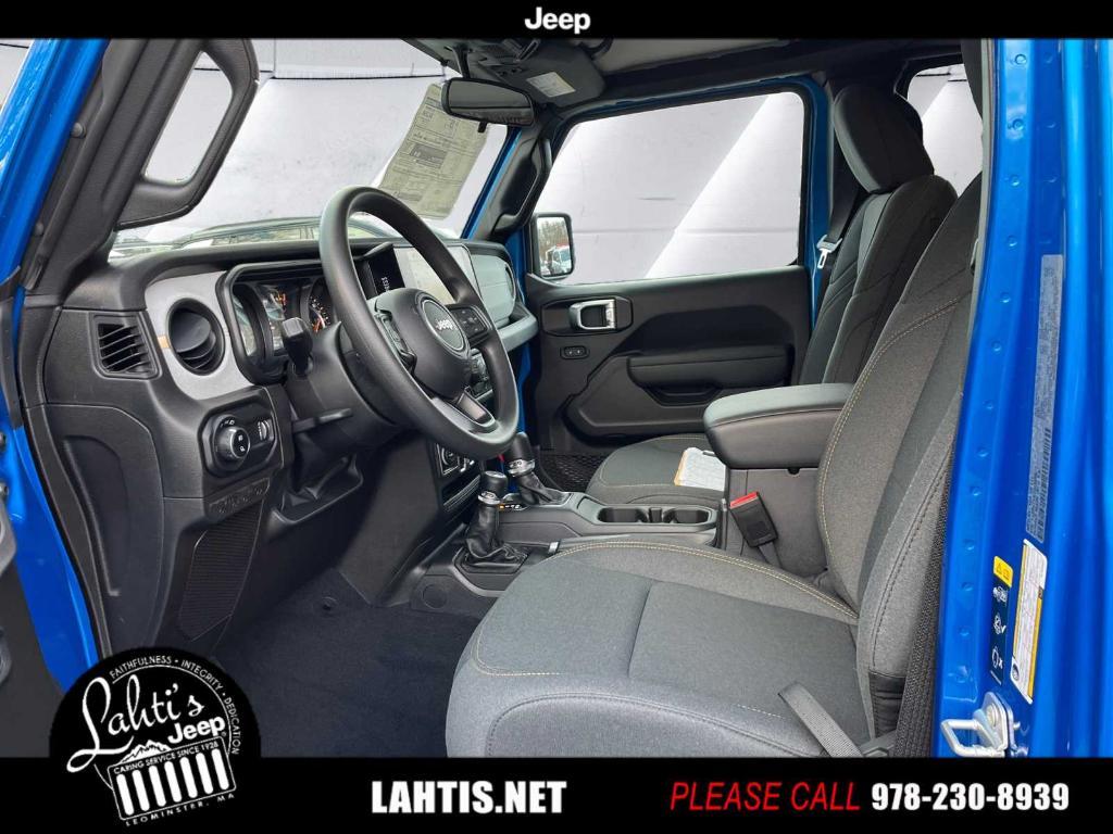 new 2025 Jeep Gladiator car, priced at $41,552