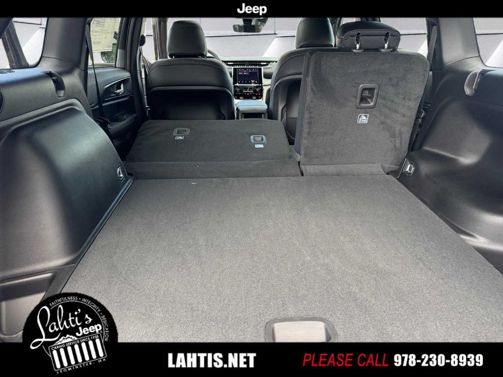 new 2025 Jeep Grand Cherokee car, priced at $48,375