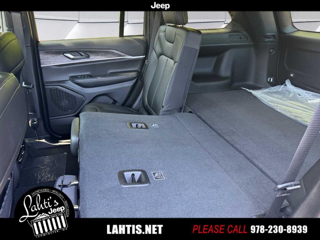 new 2025 Jeep Grand Cherokee car, priced at $47,495
