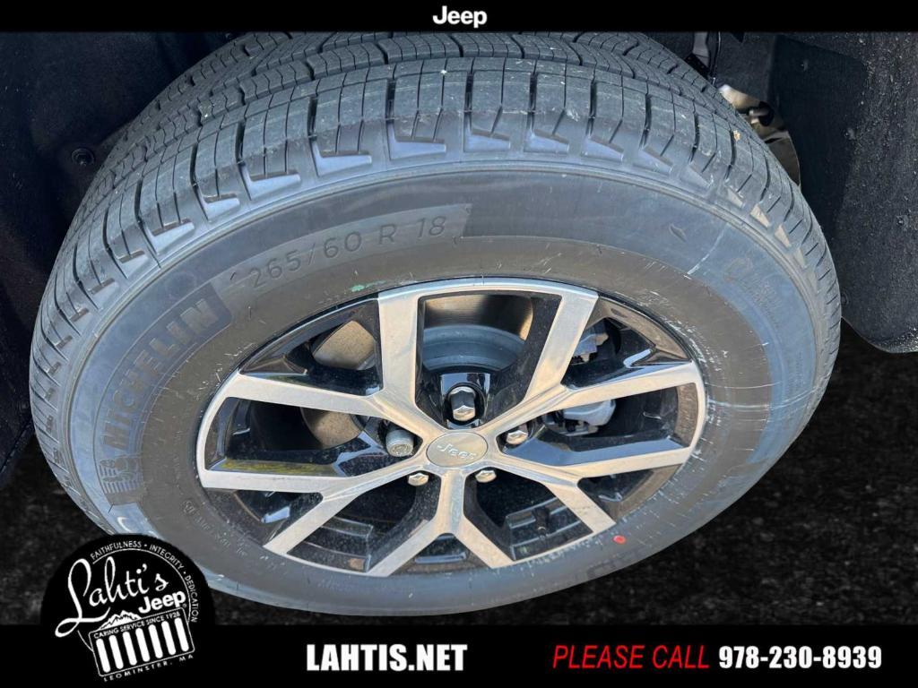 new 2025 Jeep Grand Cherokee car, priced at $47,495