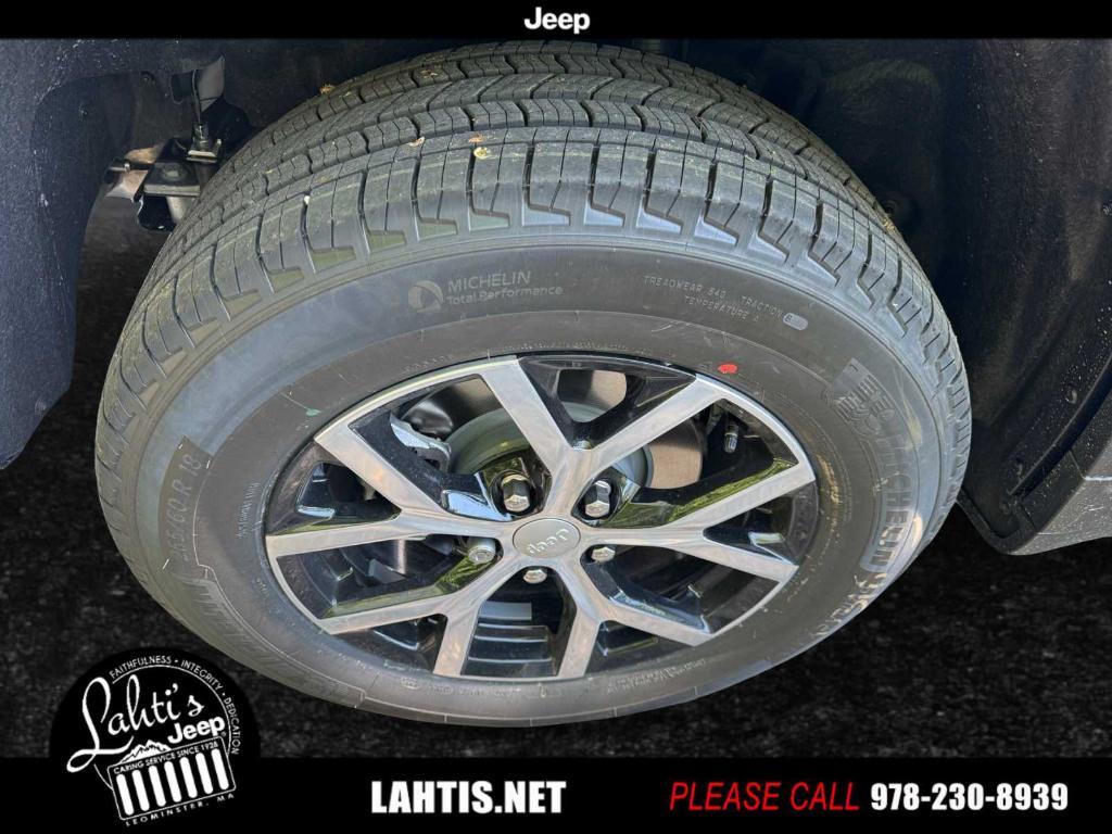 new 2025 Jeep Grand Cherokee car, priced at $47,495
