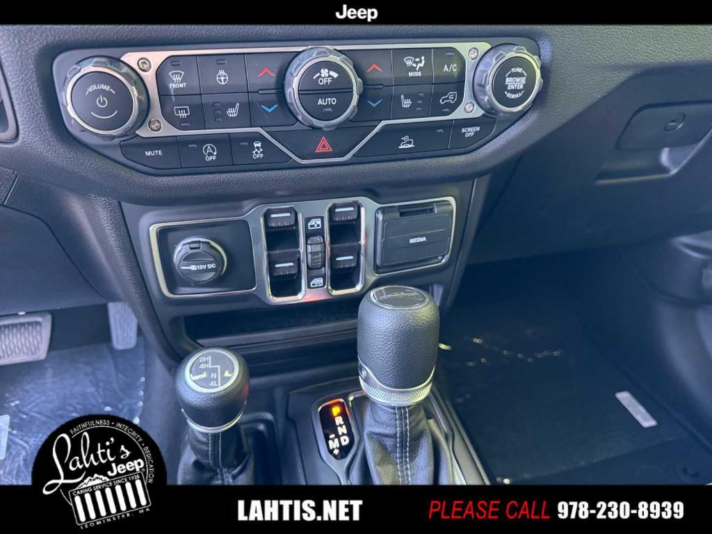 new 2025 Jeep Gladiator car, priced at $49,148
