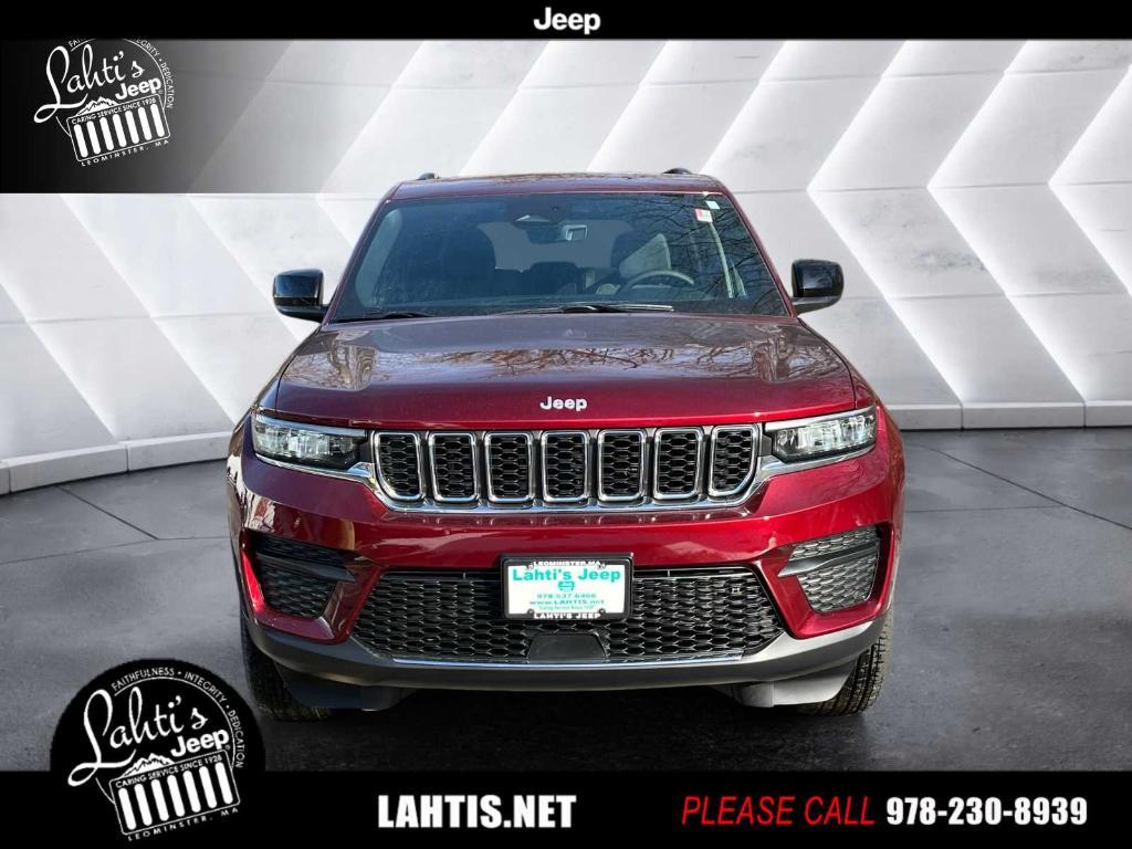 new 2025 Jeep Grand Cherokee car, priced at $40,182