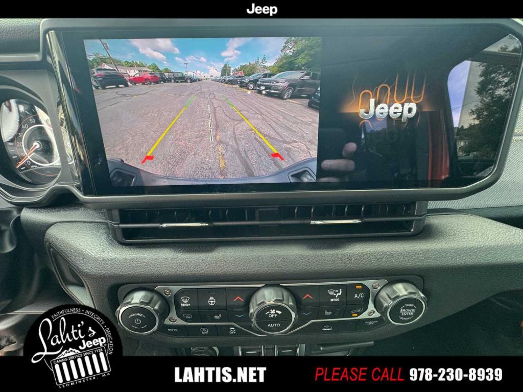 new 2025 Jeep Gladiator car, priced at $49,975