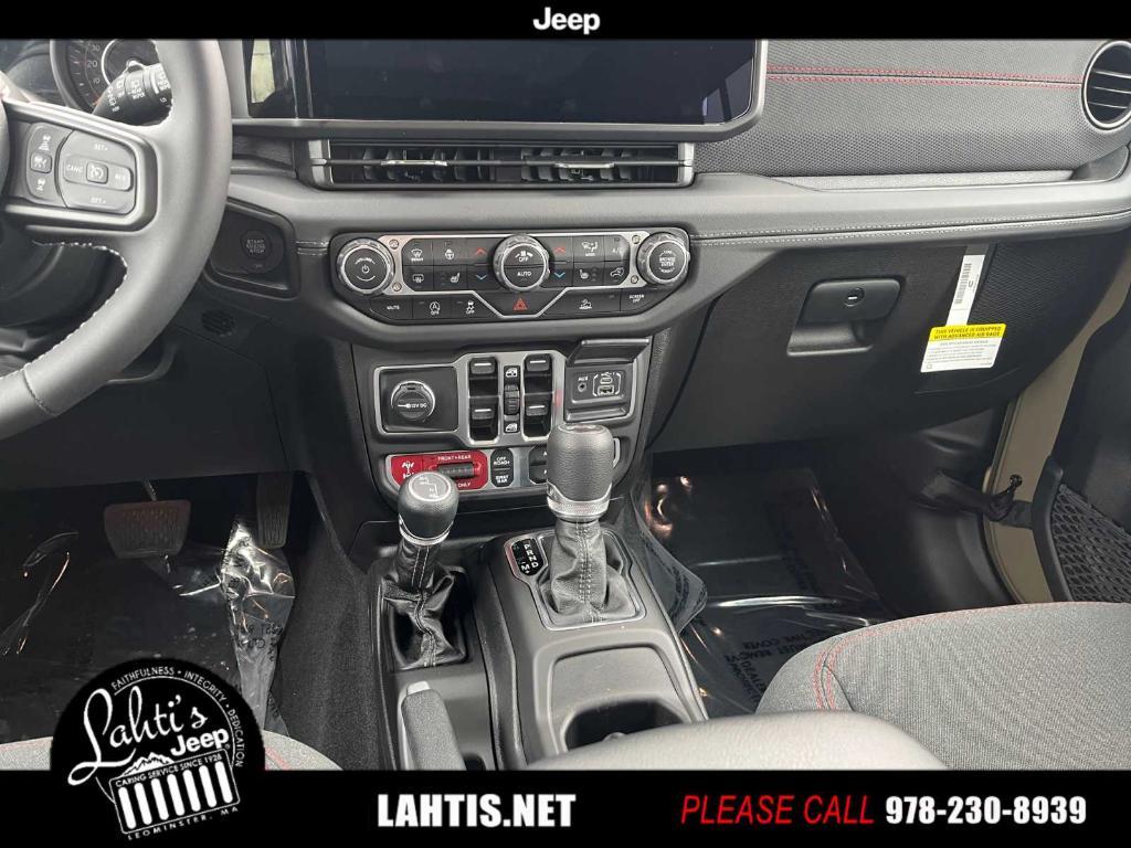 new 2025 Jeep Wrangler car, priced at $57,732