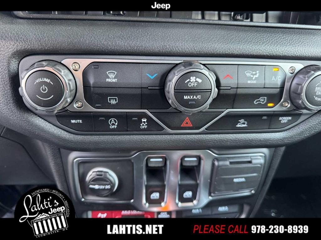 new 2025 Jeep Wrangler car, priced at $49,446