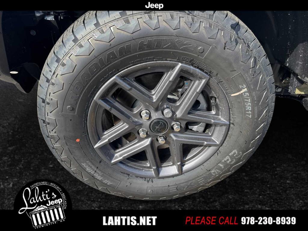 new 2025 Jeep Wrangler car, priced at $45,275
