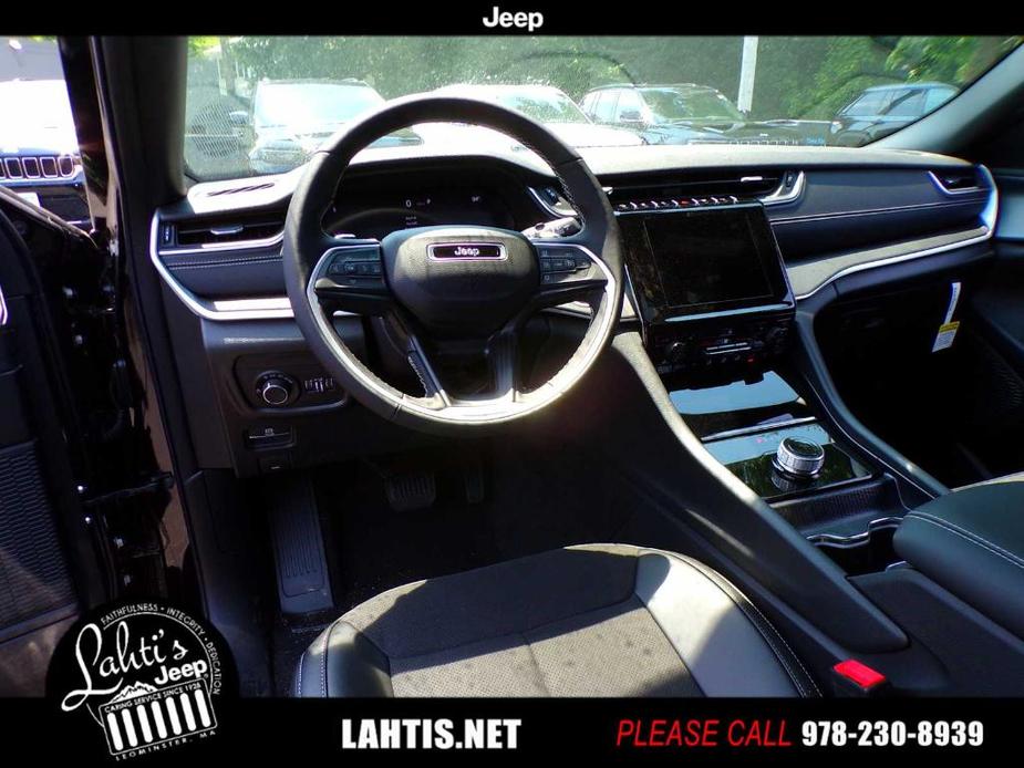 new 2024 Jeep Grand Cherokee car, priced at $40,915