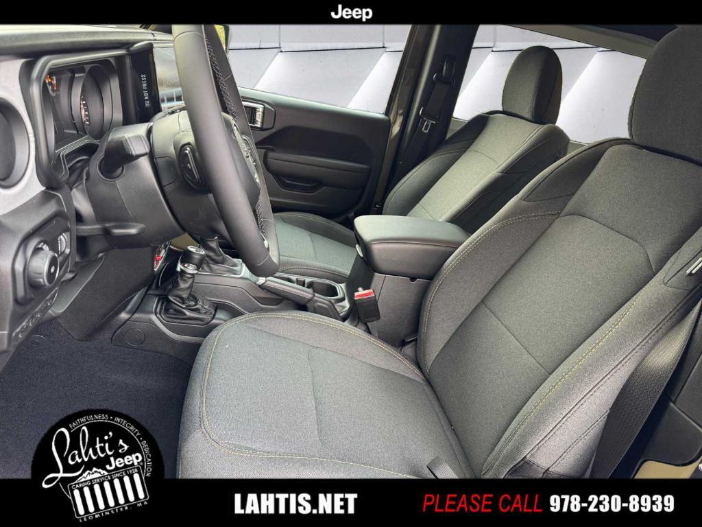 new 2025 Jeep Wrangler car, priced at $44,935