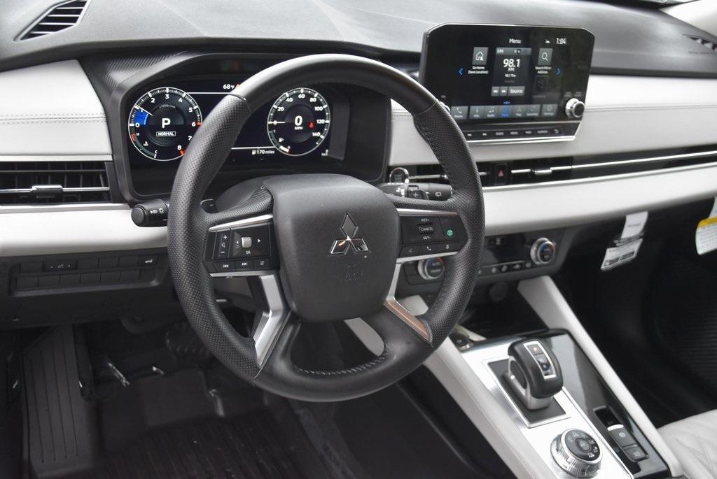 used 2024 Mitsubishi Outlander car, priced at $31,350