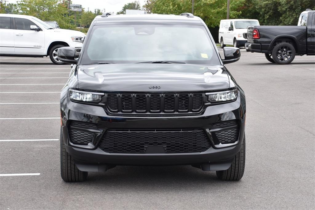 new 2025 Jeep Grand Cherokee car, priced at $41,546