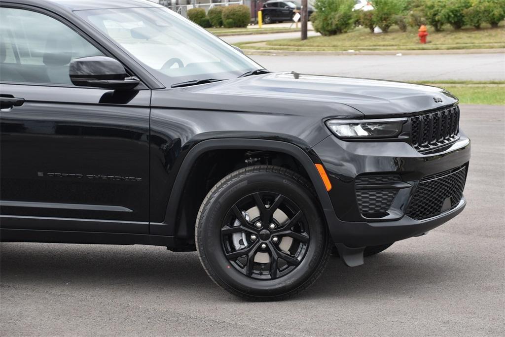 new 2025 Jeep Grand Cherokee car, priced at $41,546