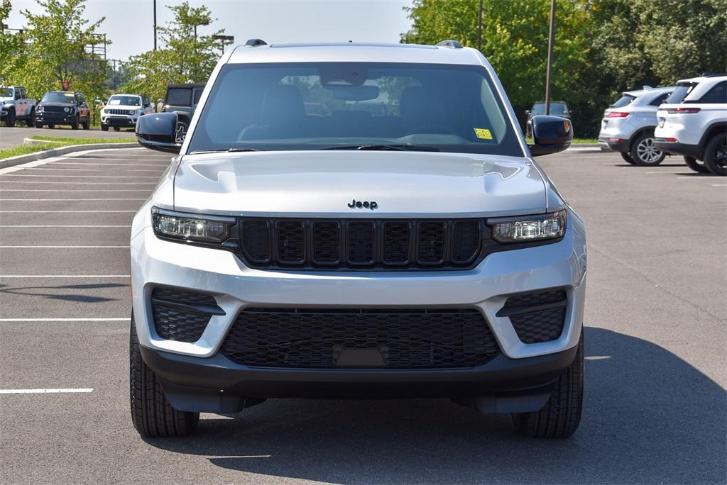 new 2024 Jeep Grand Cherokee car, priced at $38,780