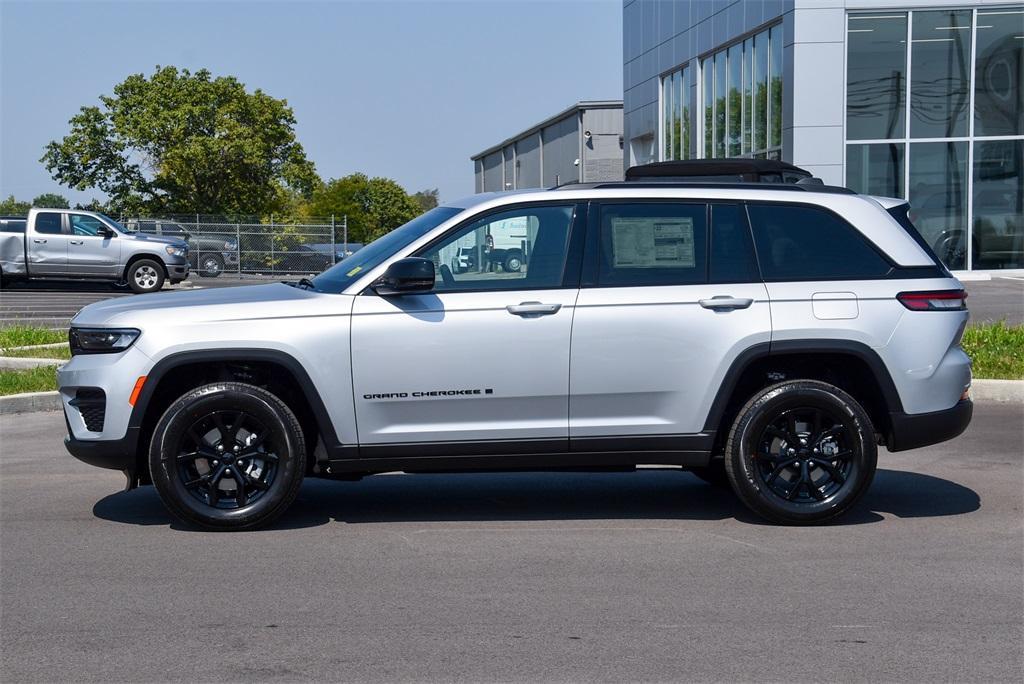 new 2024 Jeep Grand Cherokee car, priced at $38,780