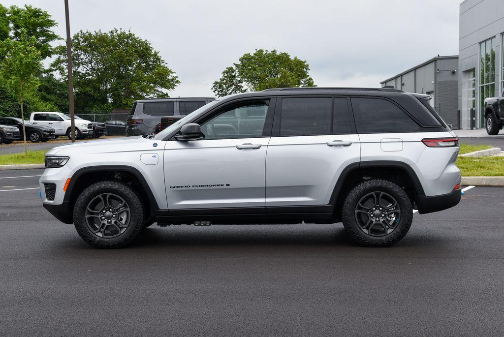 new 2024 Jeep Grand Cherokee 4xe car, priced at $54,400