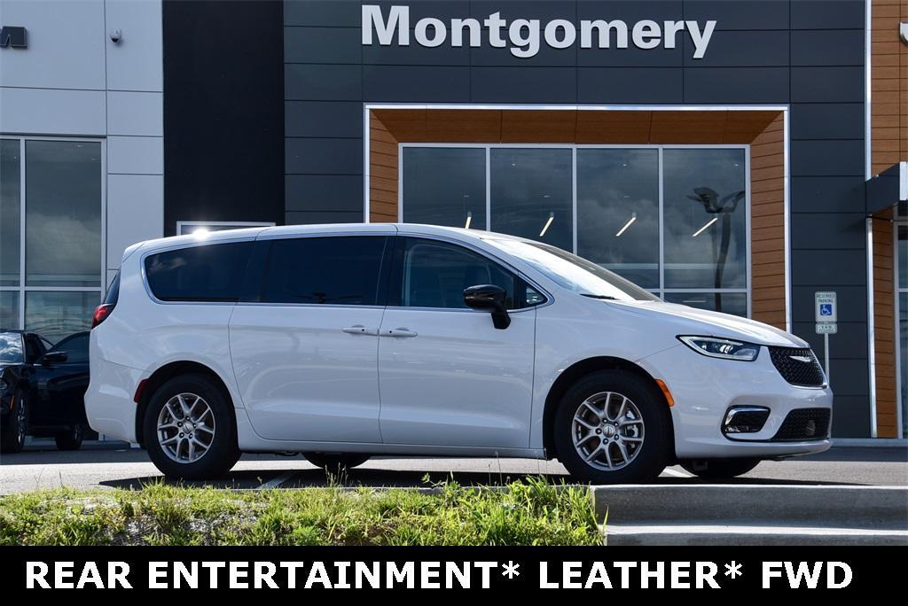 new 2024 Chrysler Pacifica car, priced at $42,551