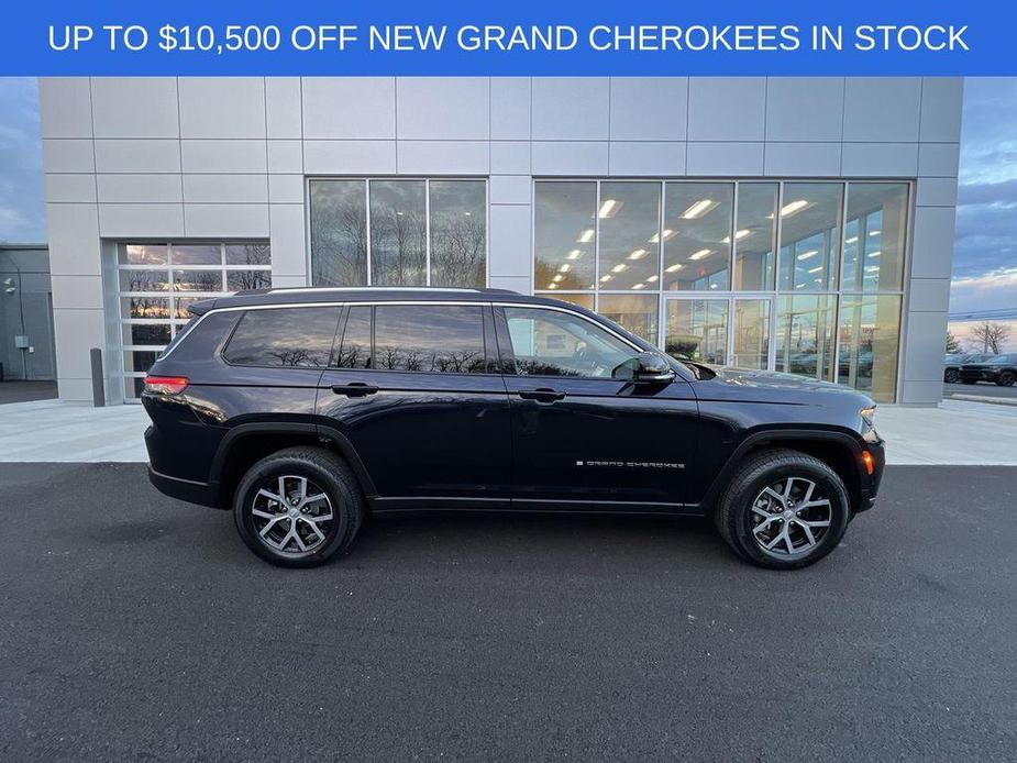 new 2024 Jeep Grand Cherokee L car, priced at $47,615