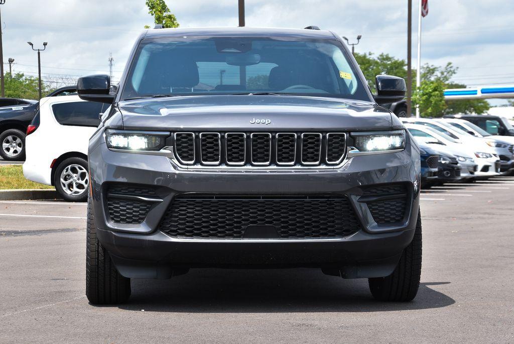 new 2024 Jeep Grand Cherokee car, priced at $37,392