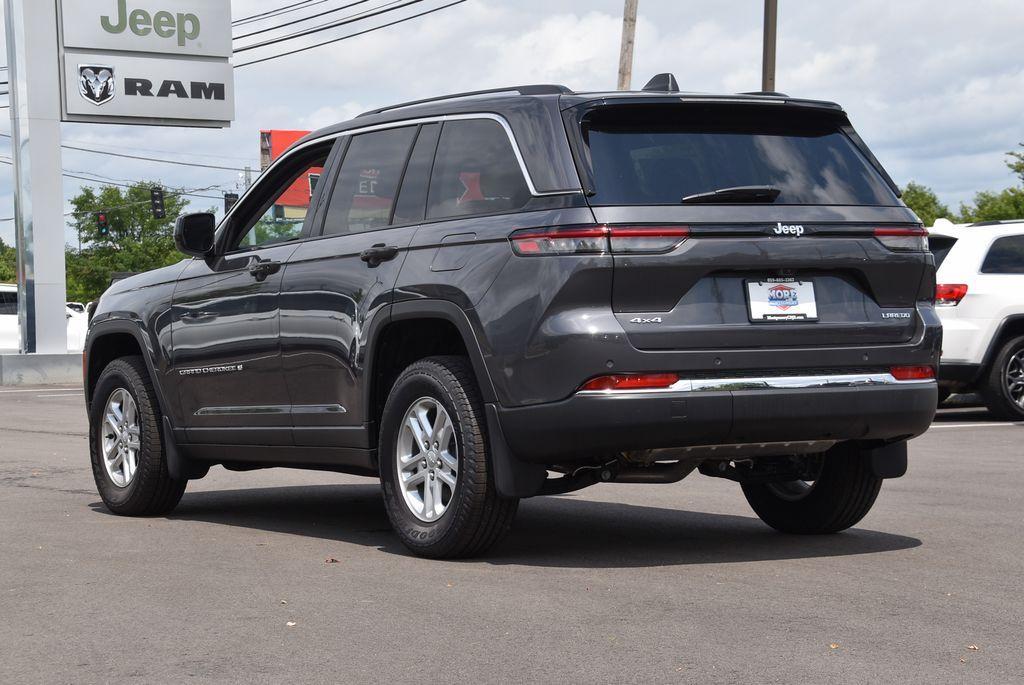 new 2024 Jeep Grand Cherokee car, priced at $37,392