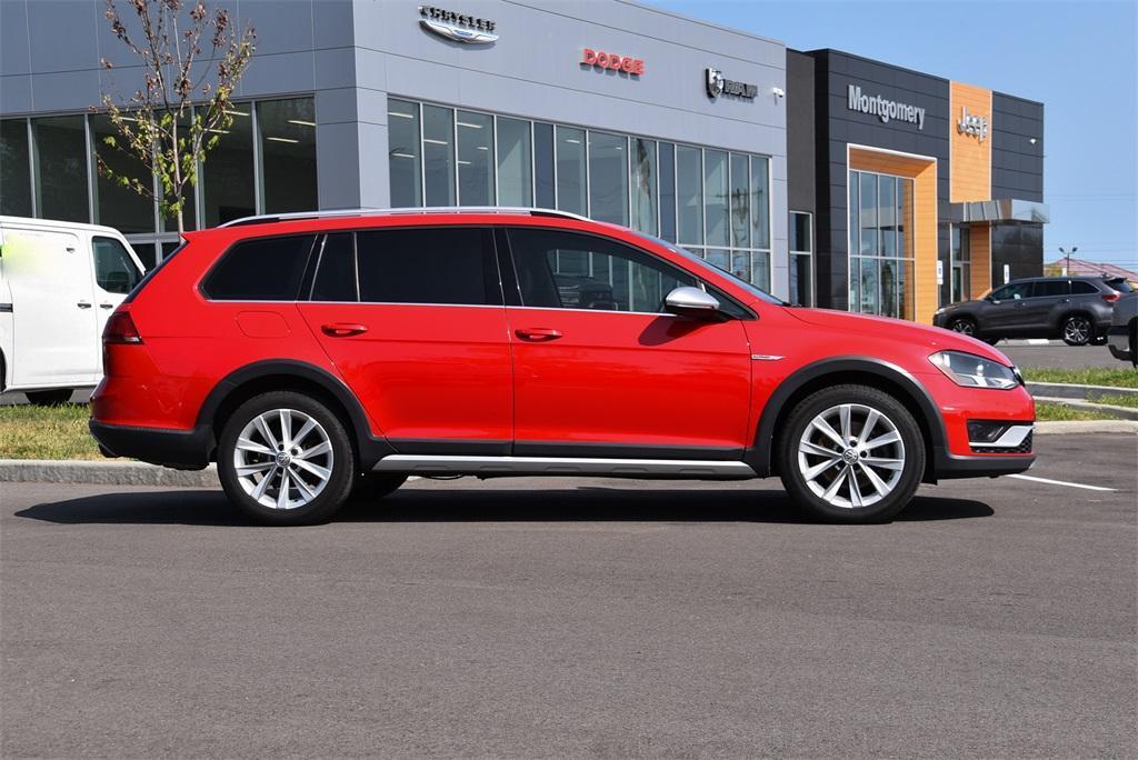 used 2017 Volkswagen Golf Alltrack car, priced at $12,650