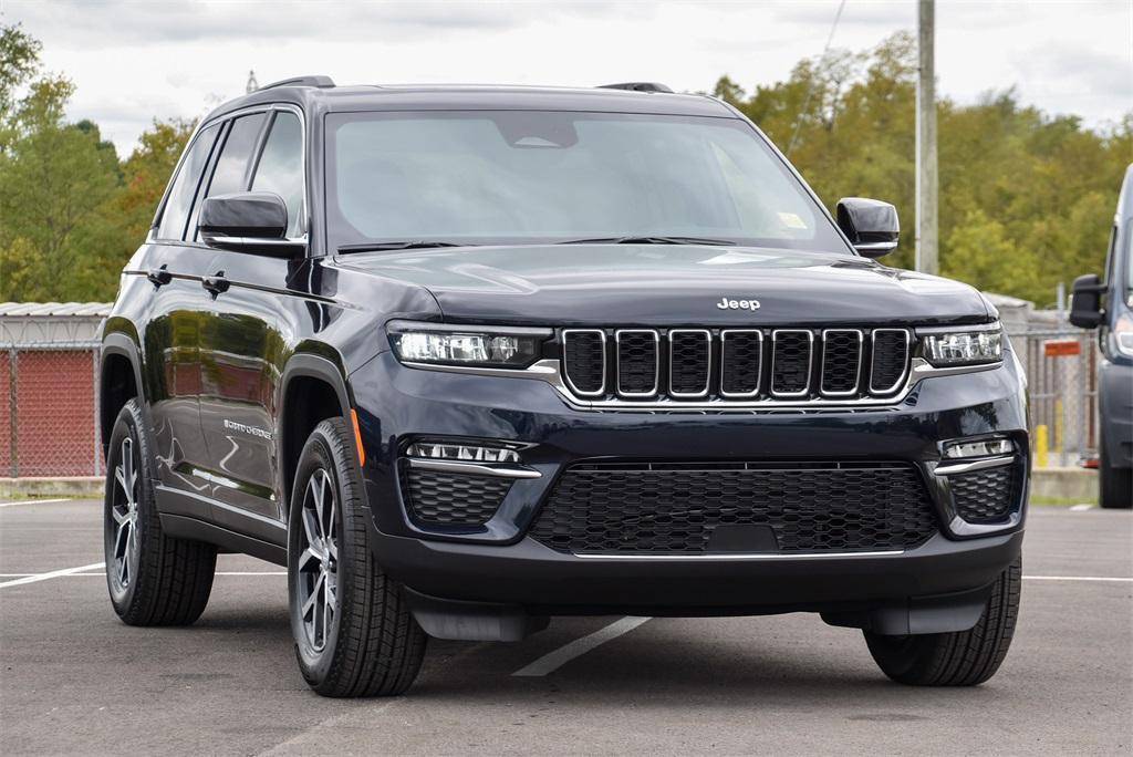 new 2025 Jeep Grand Cherokee car, priced at $47,971